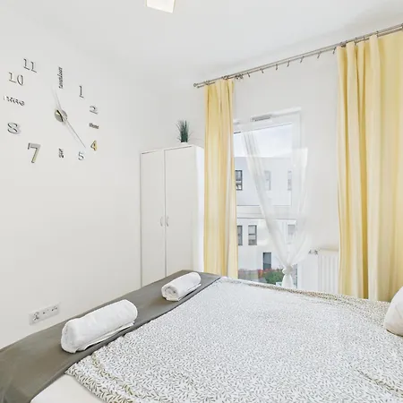 SuperApart Augustówka Balcony&Bathtub - Close to Sadyba Mall Apartament