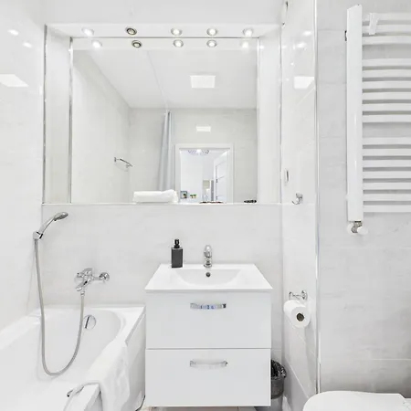 Superapart Augustowka Balcony & Bathtub - Close To Sadyba Mall 公寓 华沙