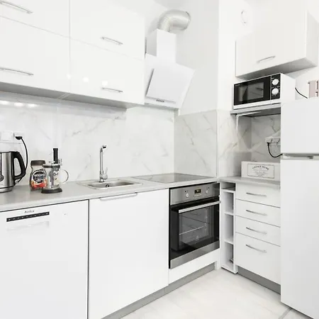 Superapart Augustowka Balcony & Bathtub - Close To Sadyba Mall 公寓 *